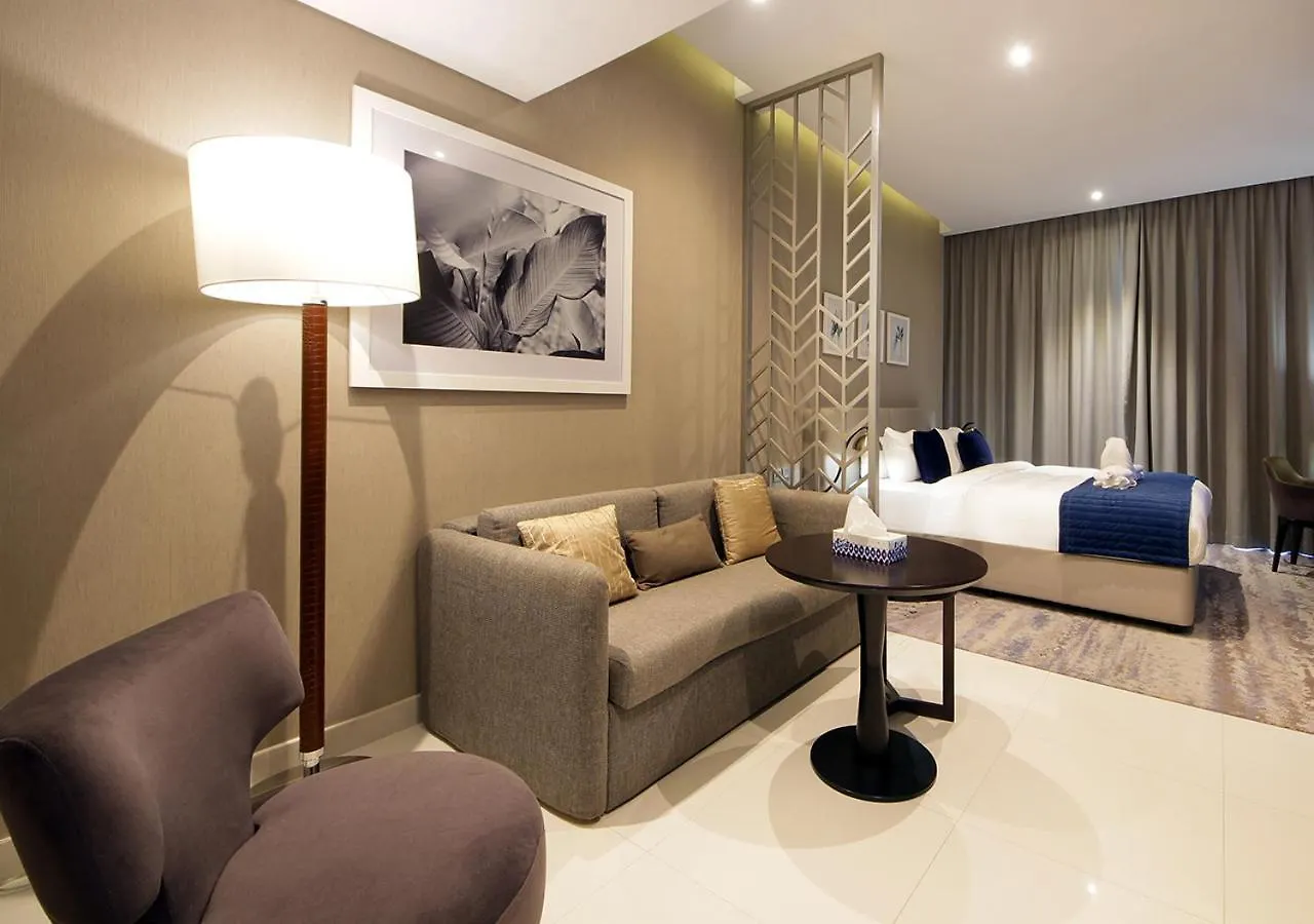 Burj Khalifa & Canal View Luxestudio In Damacprive Dubai