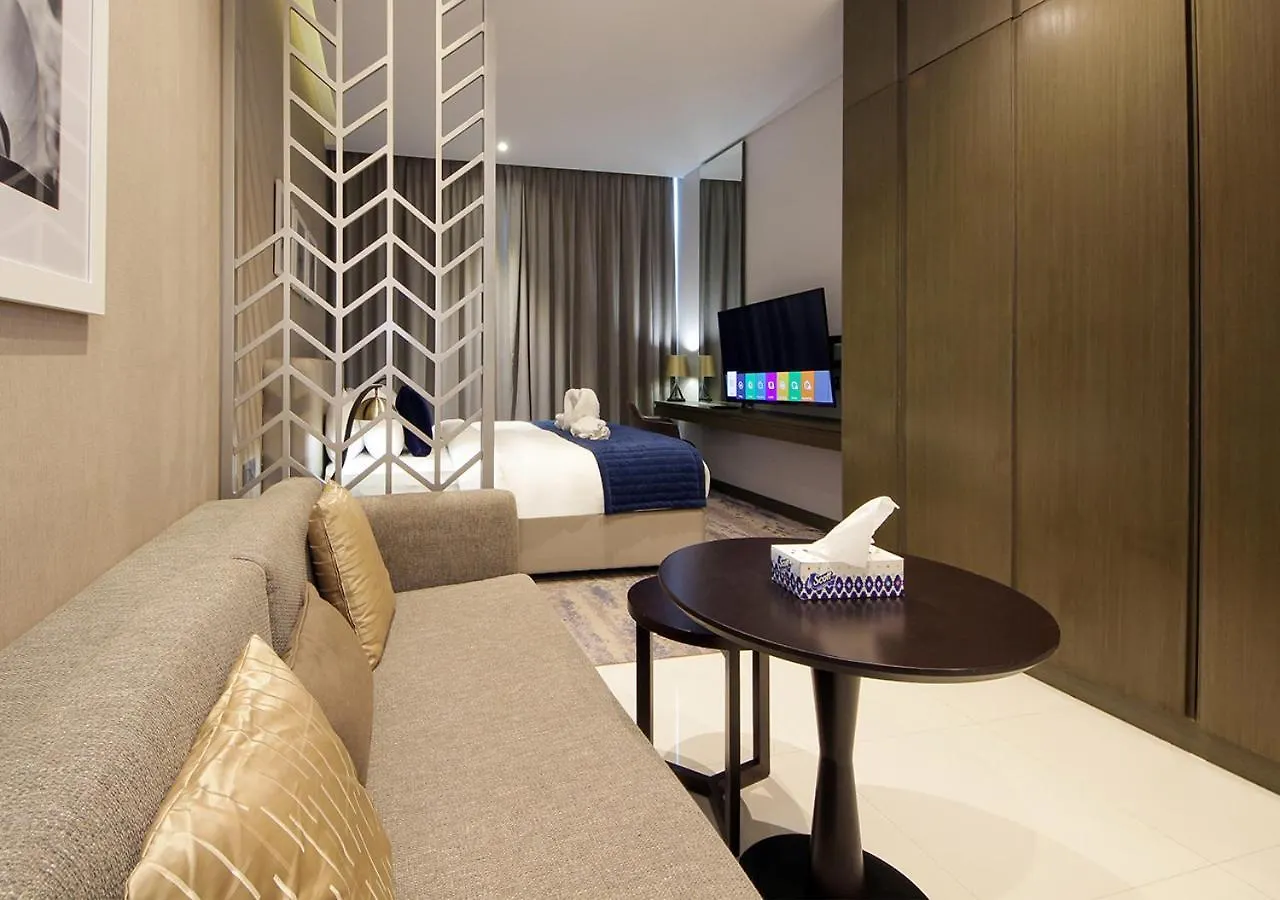 Burj Khalifa & Canal View Luxestudio In Damacprive Dubai Apartment