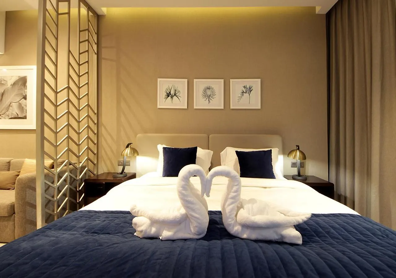 Burj Khalifa & Canal View Luxestudio In Damacprive Dubai